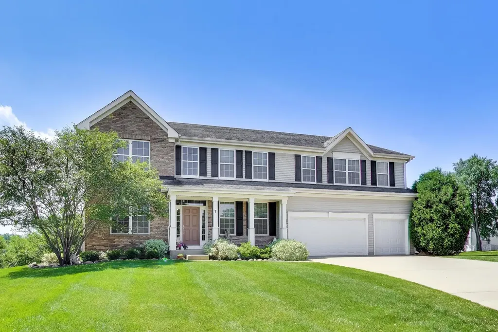 7 Fairhaven Court Lake In The Hills IL 60156