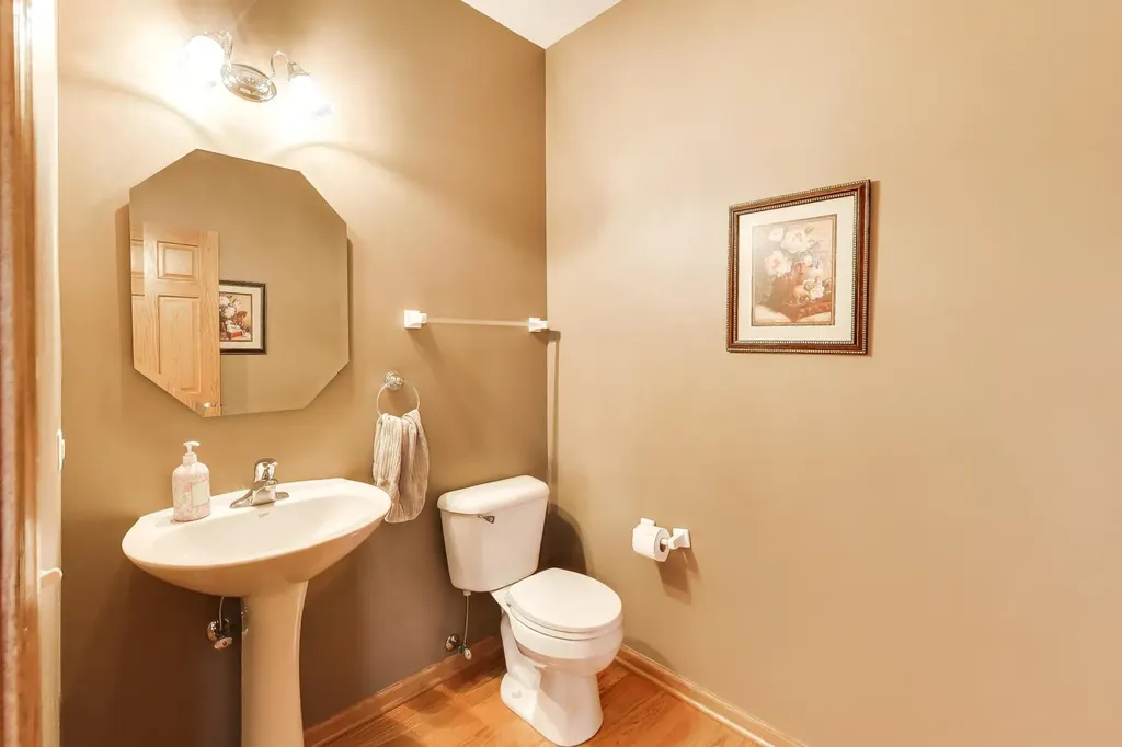7 Fairhaven Court Lake In The Hills IL 60156
