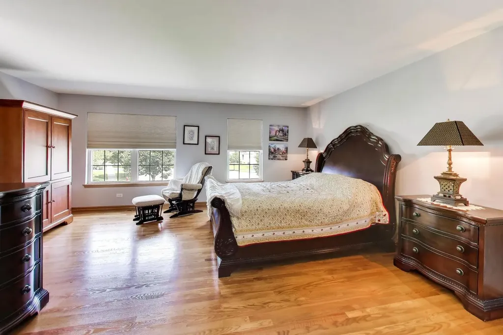 7 Fairhaven Court Lake In The Hills IL 60156