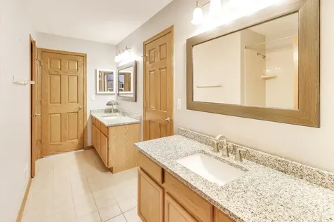 7 Fairhaven Court Lake In The Hills IL 60156