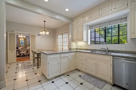 54 Kenilworth Avenue Kenilworth IL 60043