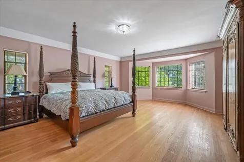 54 Kenilworth Avenue Kenilworth IL 60043