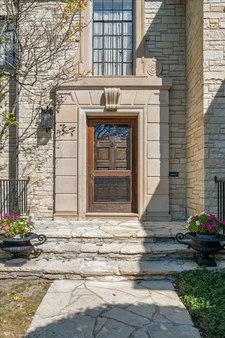 54 Kenilworth Avenue Kenilworth IL 60043