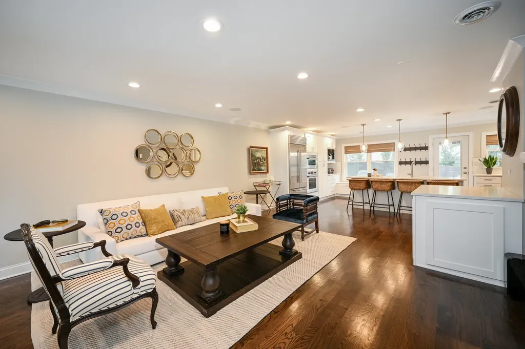 530 Anthony Street Glen Ellyn IL 60137