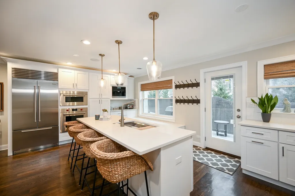530 Anthony Street Glen Ellyn IL 60137