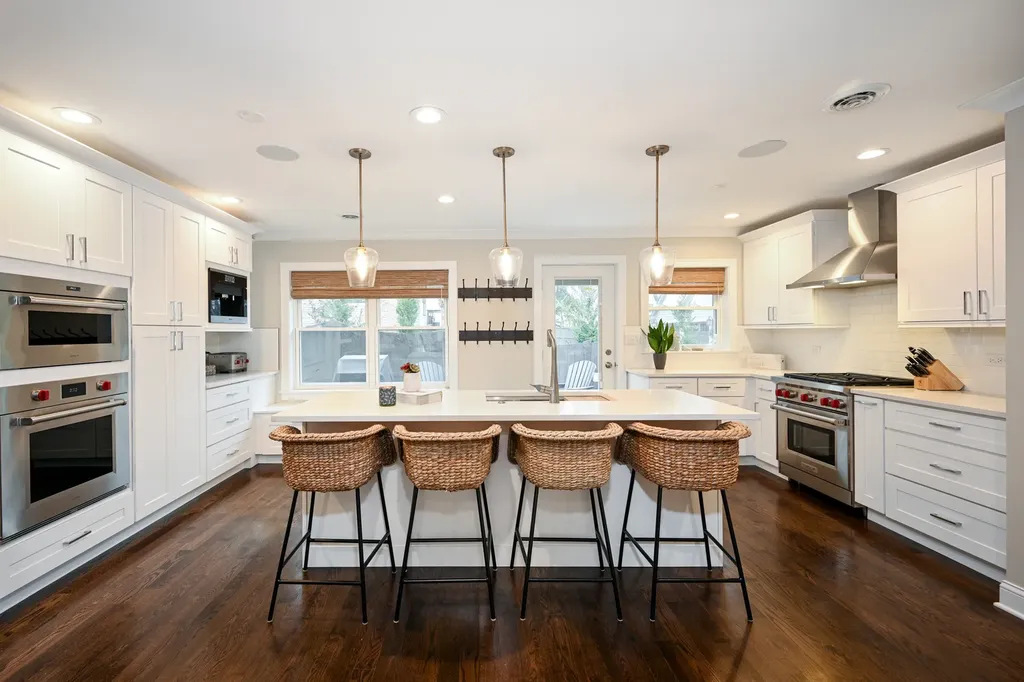 530 Anthony Street Glen Ellyn IL 60137