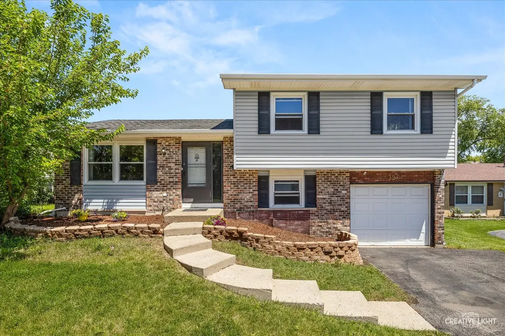 32 West Schubert Avenue Glendale Heights IL 60139