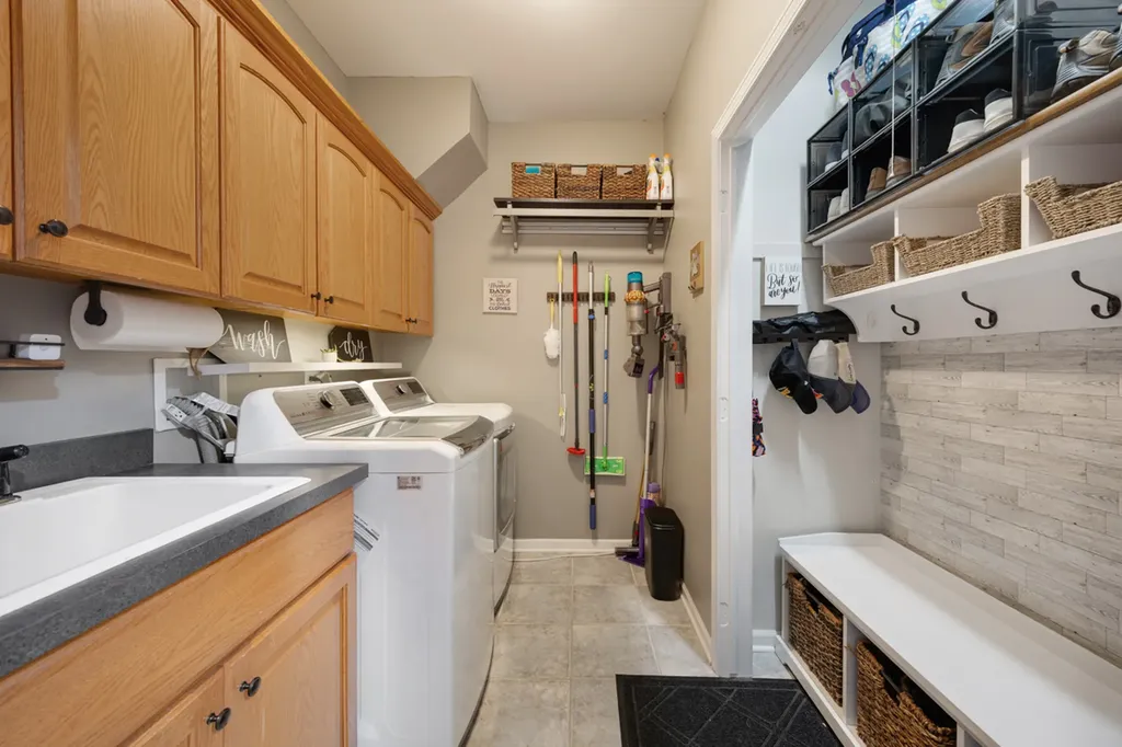 2644 Freeland Circle Naperville IL 60564