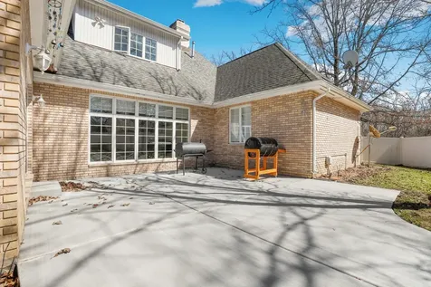 2200 East Gaisor Court Crete IL 60417