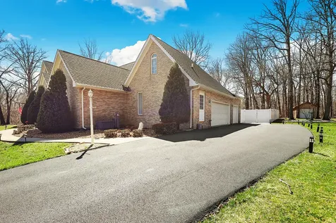 2200 East Gaisor Court Crete IL 60417