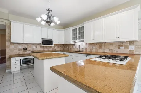 2200 East Gaisor Court Crete IL 60417