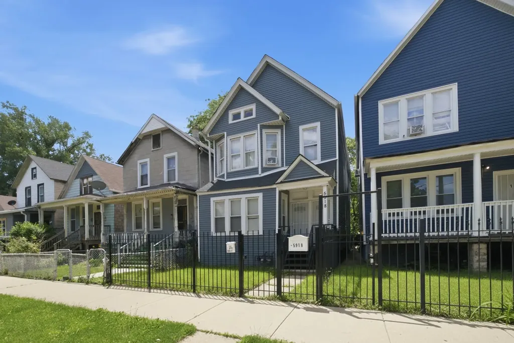 5918 South Carpenter Street Chicago IL 60621