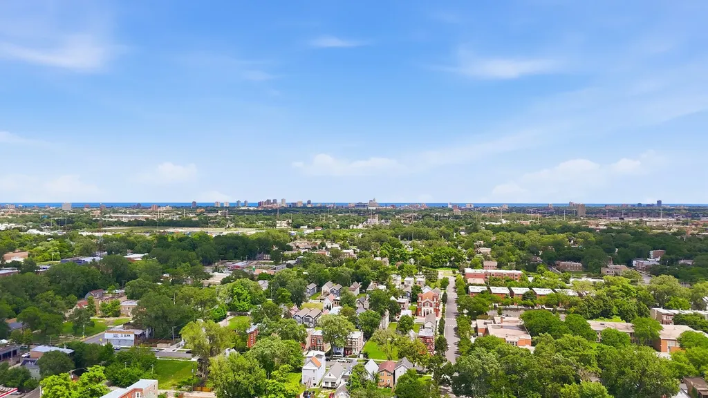 5918 South Carpenter Street Chicago IL 60621