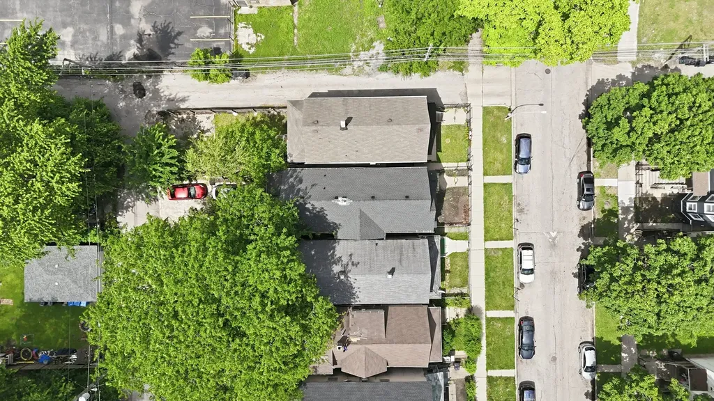 5918 South Carpenter Street Chicago IL 60621
