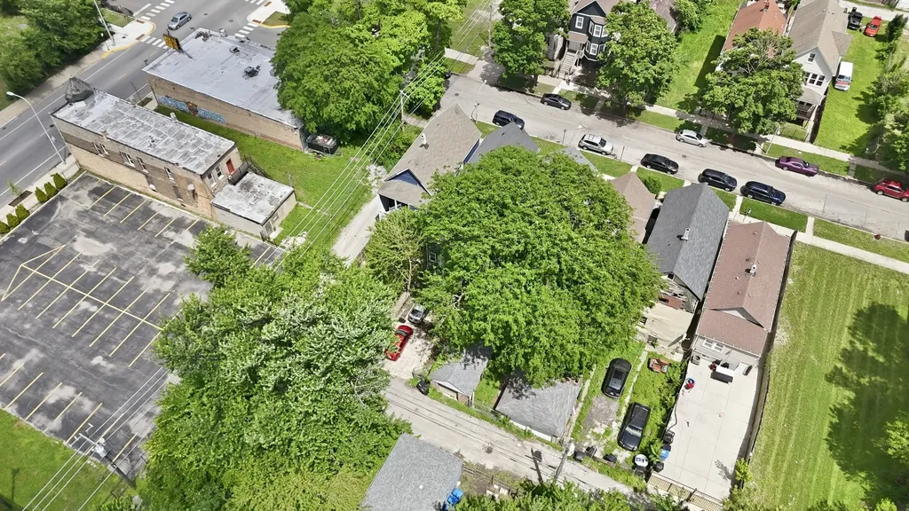 5918 South Carpenter Street Chicago IL 60621