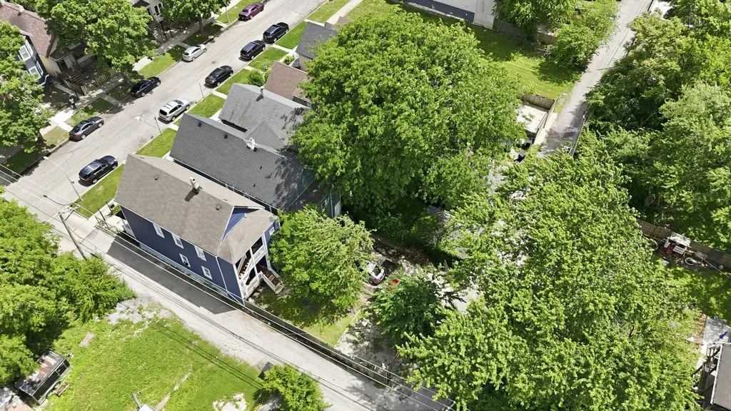 5918 South Carpenter Street Chicago IL 60621
