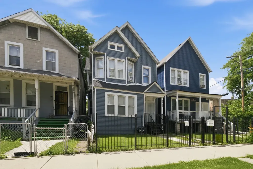 5918 South Carpenter Street Chicago IL 60621
