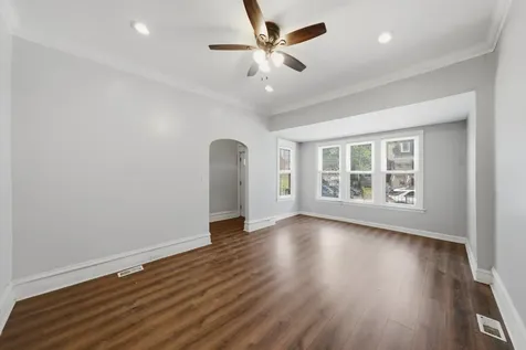 5918 South Carpenter Street Chicago IL 60621