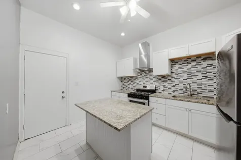 5918 South Carpenter Street Chicago IL 60621