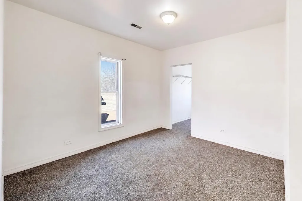 6853 South Perry Avenue Chicago IL 60621