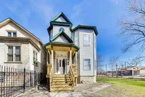 6853 South Perry Avenue Chicago IL 60621