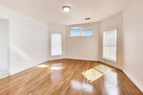 6853 South Perry Avenue Chicago IL 60621