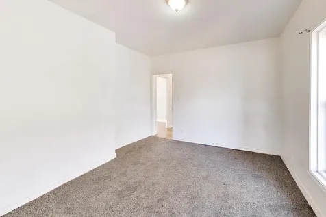 6853 South Perry Avenue Chicago IL 60621