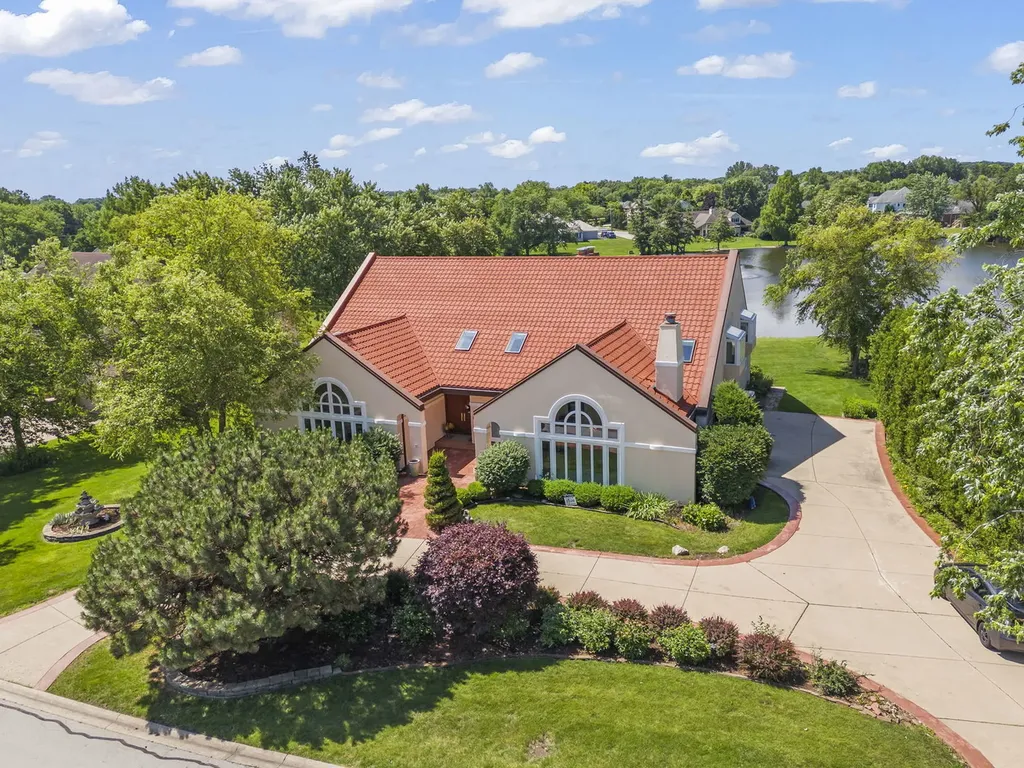 8170 Lake Ridge Drive Burr Ridge IL 60527