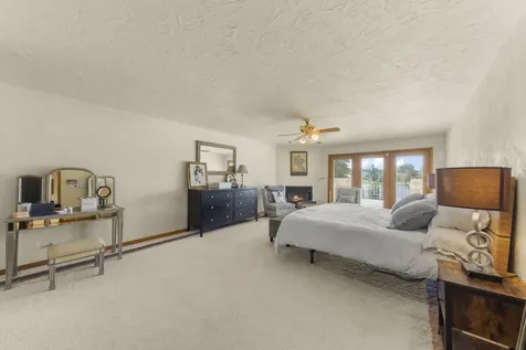 8170 Lake Ridge Drive Burr Ridge IL 60527