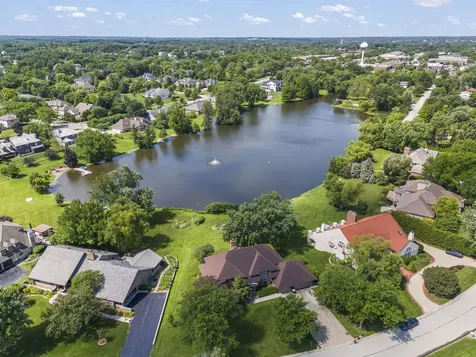 8170 Lake Ridge Drive Burr Ridge IL 60527
