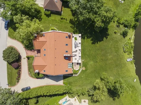 8170 Lake Ridge Drive Burr Ridge IL 60527