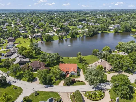 8170 Lake Ridge Drive Burr Ridge IL 60527