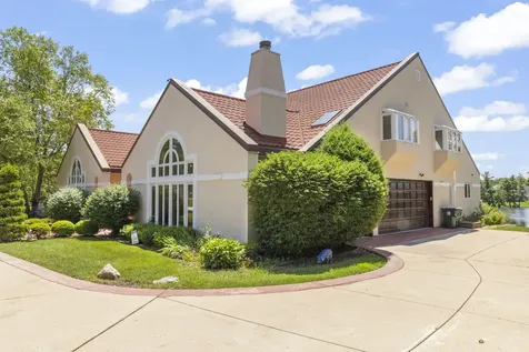 8170 Lake Ridge Drive Burr Ridge IL 60527