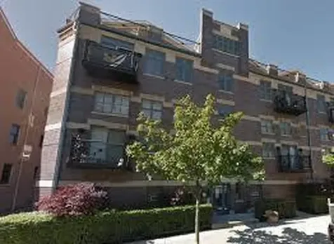 865 West Buckingham Place Chicago IL 60657