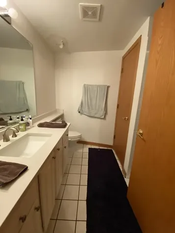 865 West Buckingham Place Chicago IL 60657