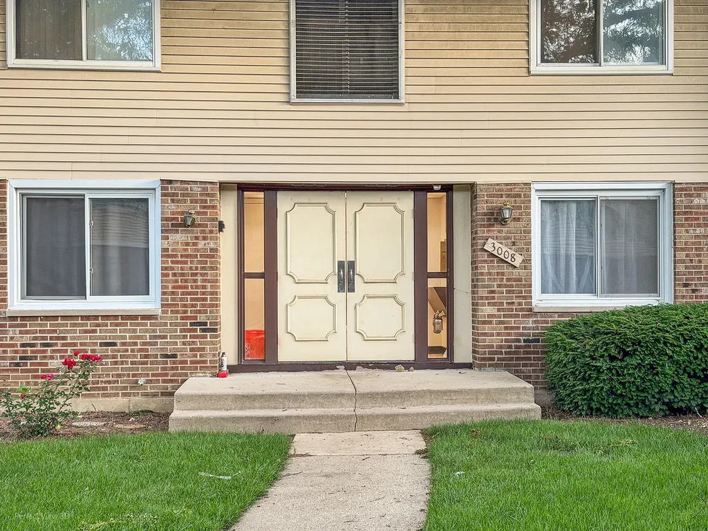 3008 Roberts Drive Woodridge IL 60517