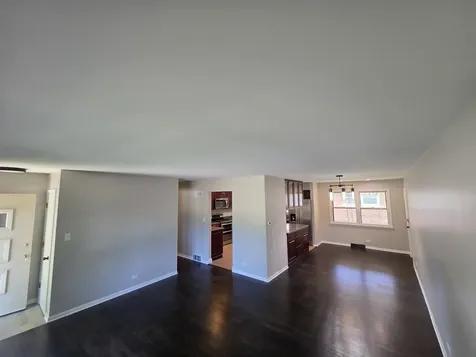 668 Lee Drive Crystal Lake IL 60014