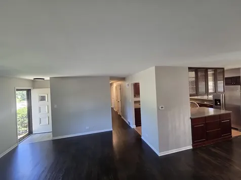 668 Lee Drive Crystal Lake IL 60014