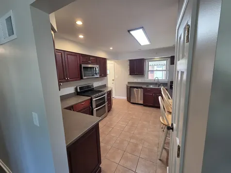 668 Lee Drive Crystal Lake IL 60014