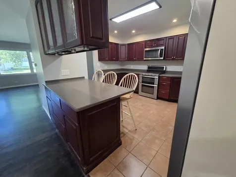 668 Lee Drive Crystal Lake IL 60014