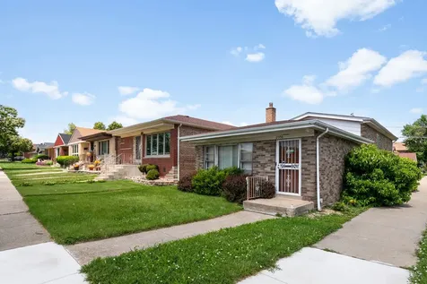 2558 East 93rd Street Chicago IL 60617