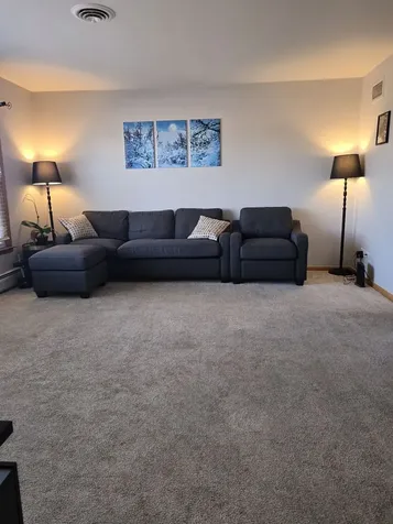 831 West Heritage Drive Addison IL 60101