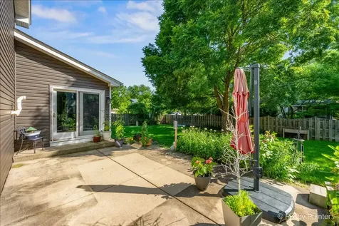 1021 Colony Drive Crystal Lake IL 60014
