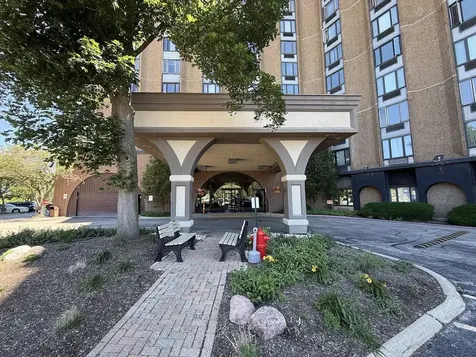 1 Renaissance Place Palatine IL 60067