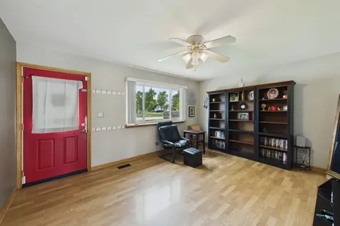 4595 Zeppelin Drive Hanover Park IL 60133