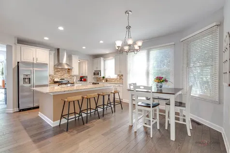 1590 Fielding Drive Glenview IL 60026