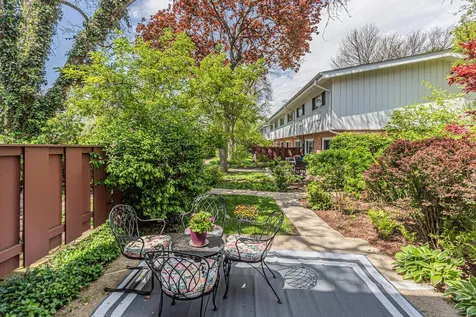 1534 Palmgren Drive Glenview IL 60025