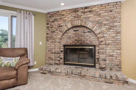1604 Six Points Road Bloomington IL 61701