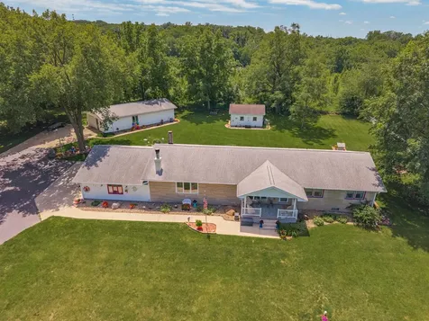 1604 Six Points Road Bloomington IL 61701