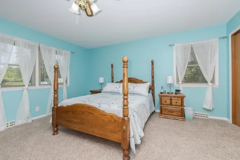 1604 Six Points Road Bloomington IL 61701